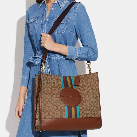 NWT Coach Dempsey Tote 40 In Signature - Picture 3 of 14